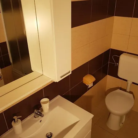 Mit Schwimmbad Apartamento *