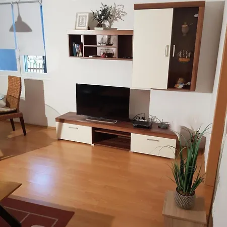 Mit Schwimmbad Appartement *