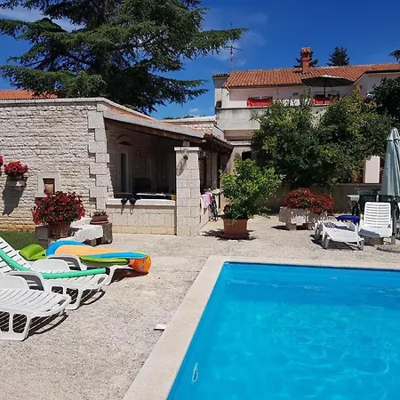 Mit Schwimmbad Appartement Buici (Istria)